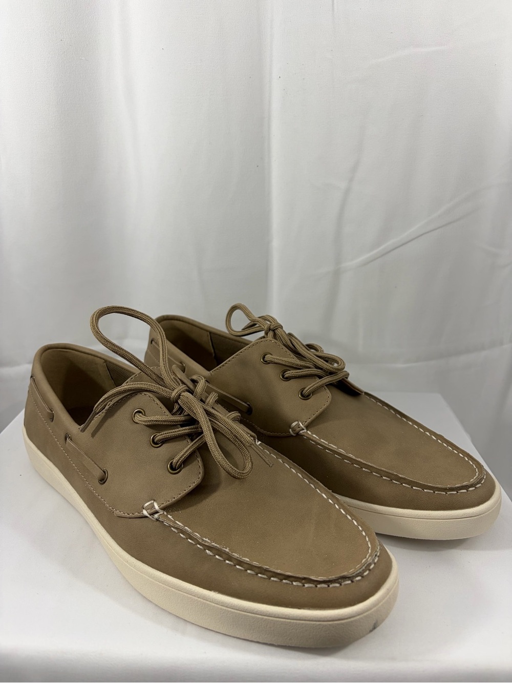 NWT St. John’s Bay Men’s Size 10 Tan Casual Boat Shoes